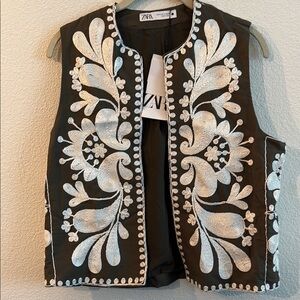 Zara Stephanie Vest! Army Green with White Embroidery